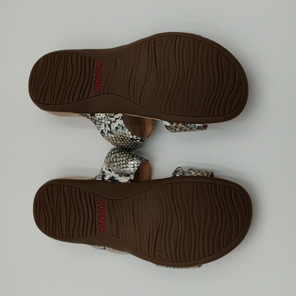  Vionic Randi Slide Sandal - Picture 3 of 3